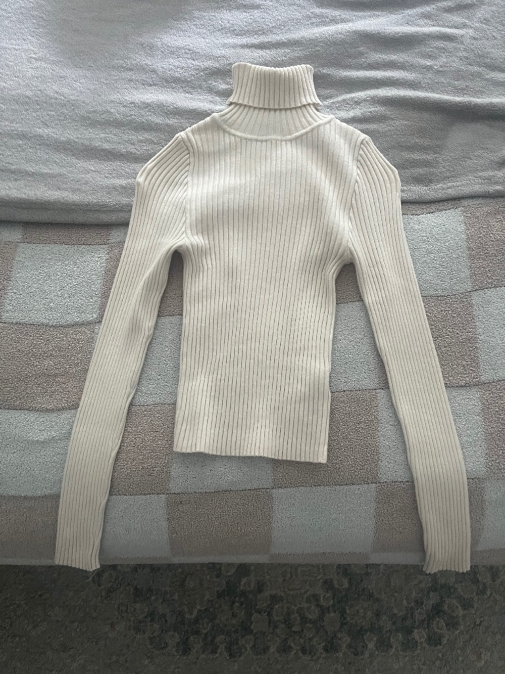 BNG Cream Turtleneck Knit Sweater, Size Small